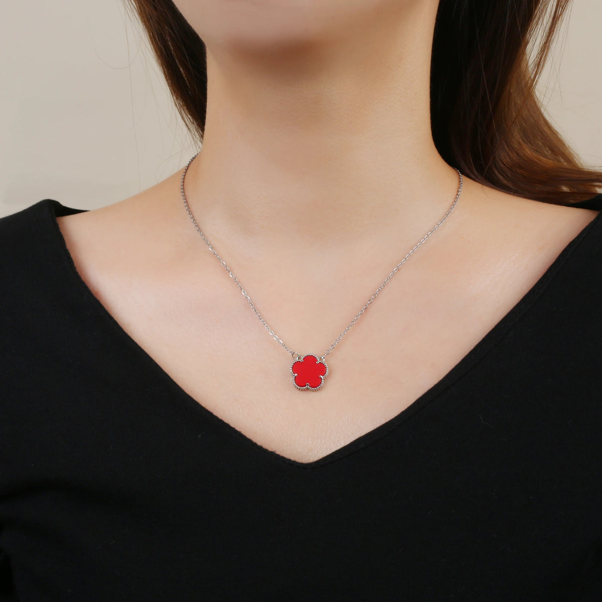 Gold/Silver Classic Natural Stone Five Leaf Flower Necklace Fashion Women Flower Jewelry Necklace For Daily Wear